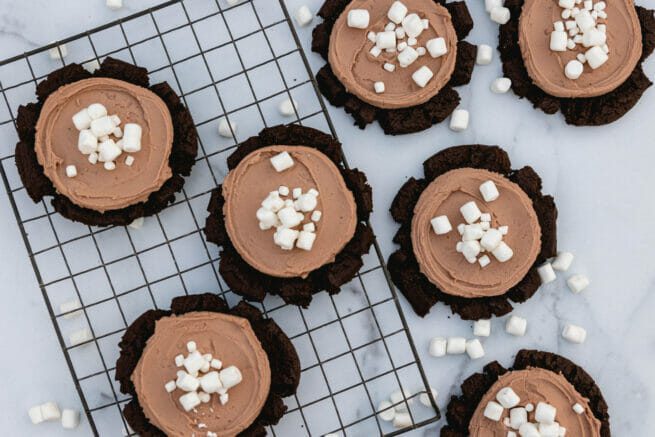 Hot Cocoa SMASH Cookies